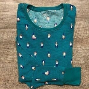 Old Navy green gnome waffle knit long Sleeve T-shirt size medium